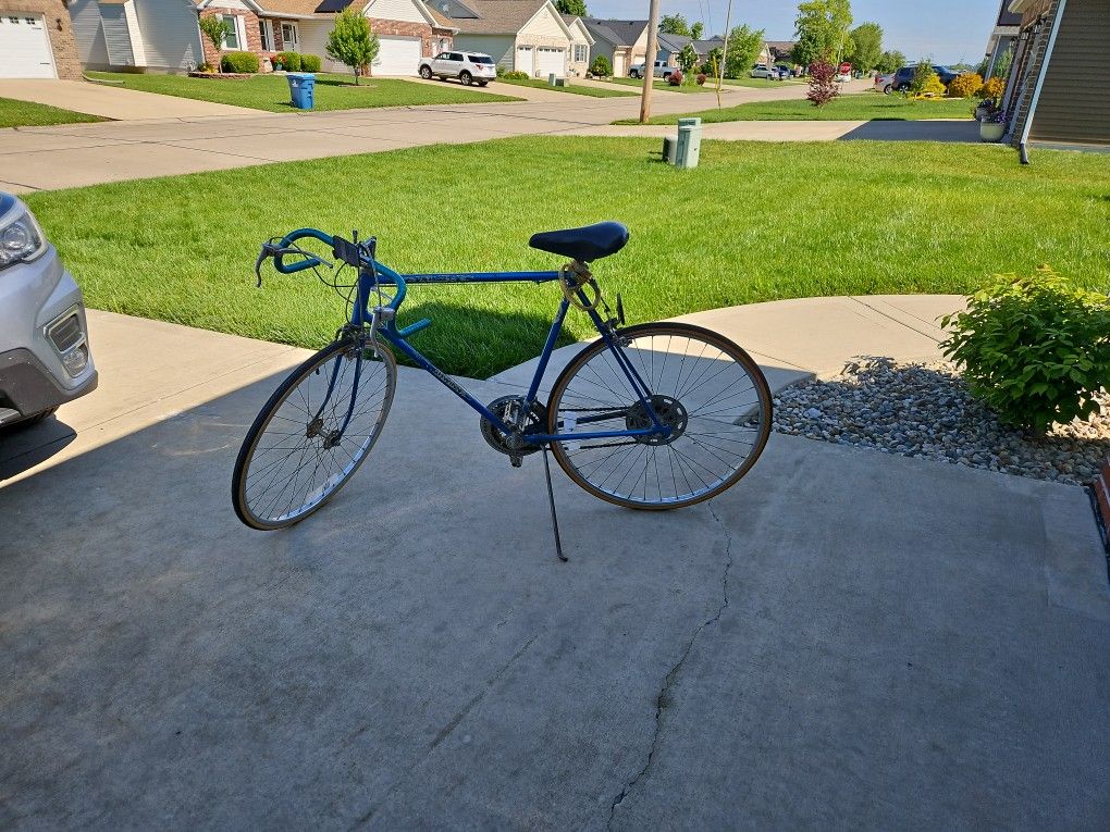 1979 Schwinn Varsity 10 Speed Bicycle
