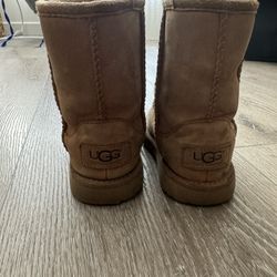 UGG