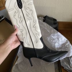 Women’s Boots 