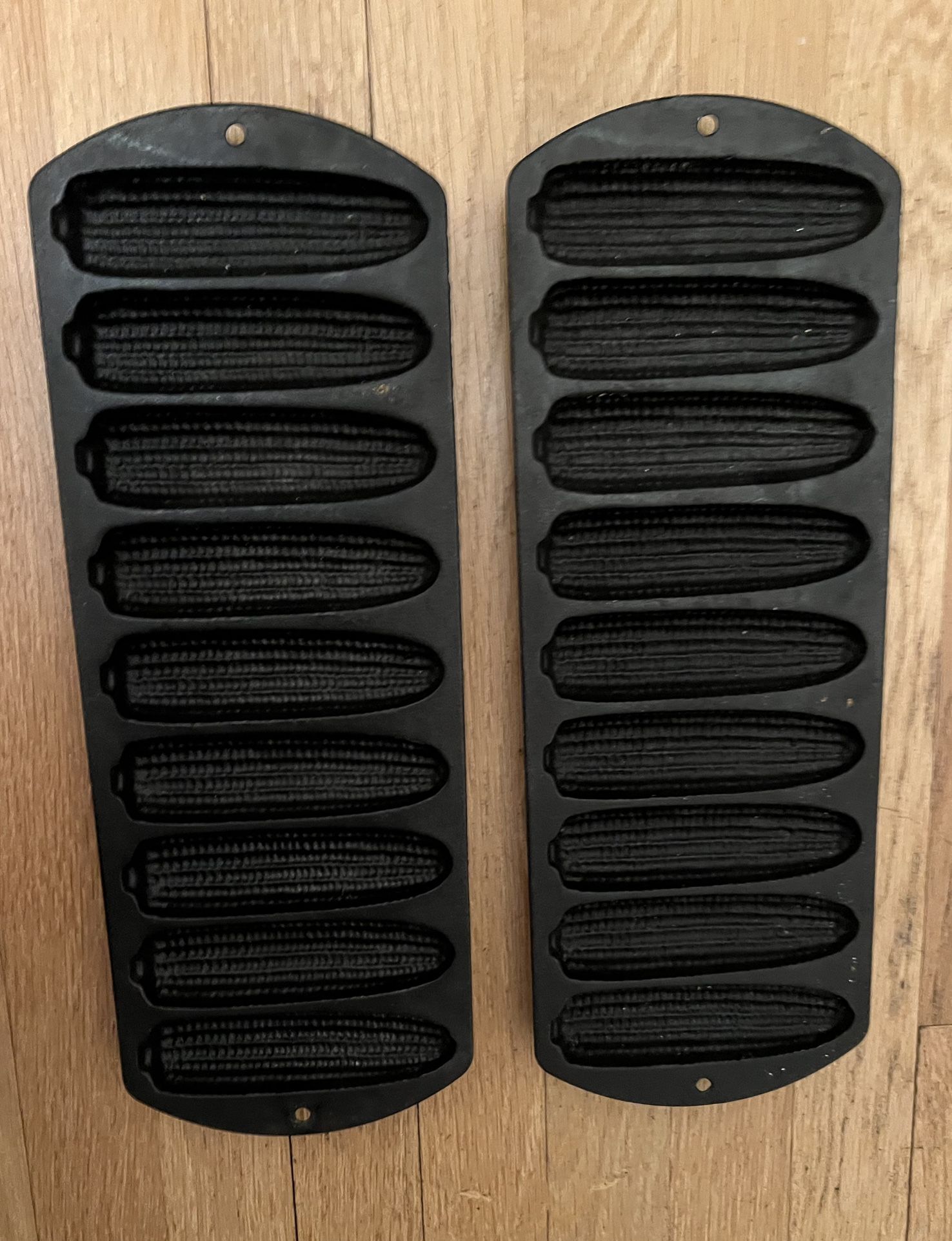 2 Lodge Cast Iron Corn Bread Pans