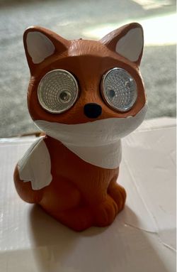 Fox Garden Solar Light 5 1/4” tall by 3” wide