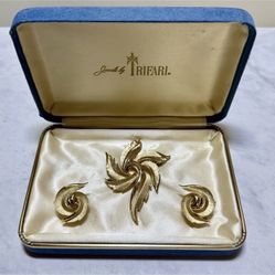 Vintage Jewels by Trifari Matching Gold Tone Brooch & Earrings, Never Used