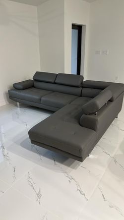 Brand New 🆕 Leather Sectional Sofa - Sofa Seccional Nuevo a Estrenar … Fast delivery 🚚