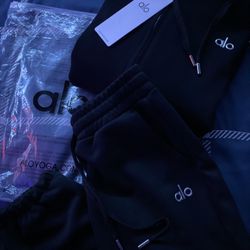 Men’s Alo hoodie And Joggers 