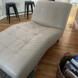 Chaise Leather Lounge With End Table 