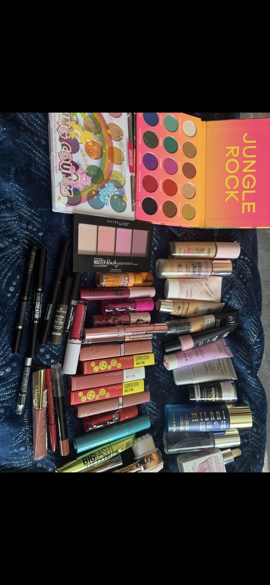 Makeup Bundle Use And Swatch Like New