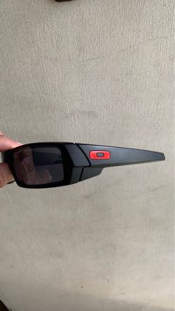 Oakley Ducati gascan