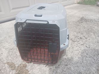 American Kennel Club Pet Carrier Dmall Size Travel Hard Shell *20.00*