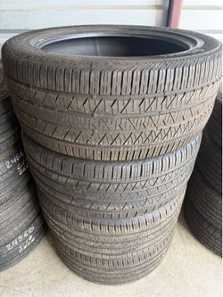 Tires 285/45/21 70%