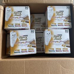 Fancy Feast Canned Cat food, Case of 30