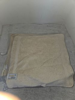 12 pk St. MORITZ 13" X 13" Hand Towels Brand New (Price Is Firm)