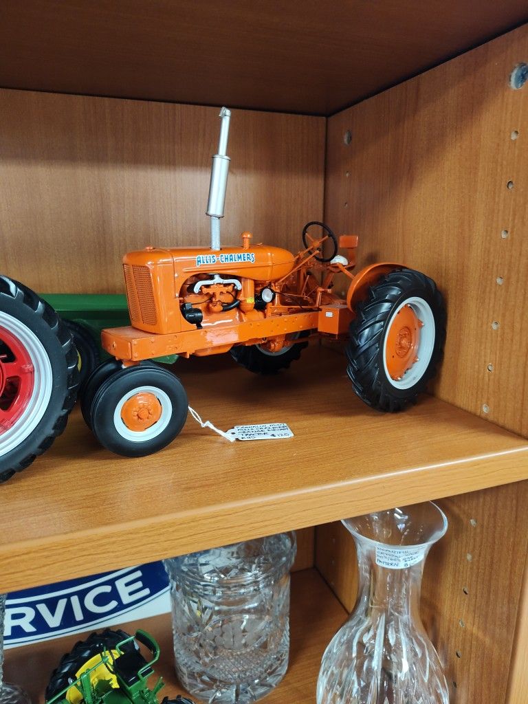 Large 1:12 Scale Allis Chalmers Franklin Mint Tractor