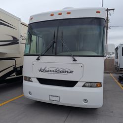 2004 Thor four winds hurricane rv
