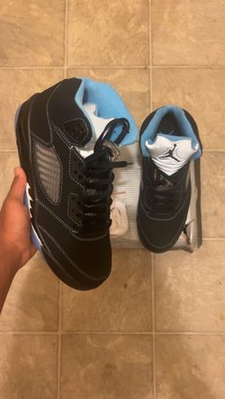 Jordan 5 university blues Size 10