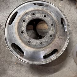 Single (1) 2018 Ford F350 Dually 17” outer rear aluminum wheel 8x200