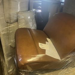 Furniture, Tools, Wood Blinds  Per Pallet Sale 