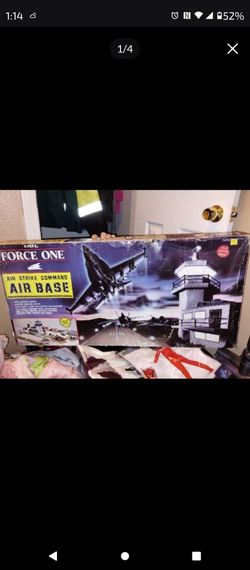 Rare Ertl Force One AIR STRIKE COMMAND AIR BASE