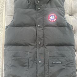 Canada Goose Men’s Puffer Vest