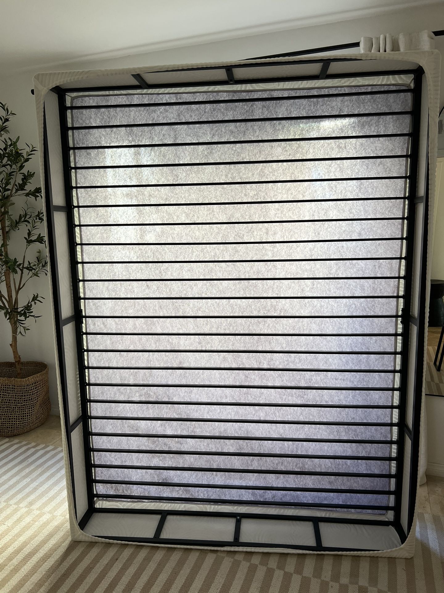 Zinus Queen Metal Smart Box Spring