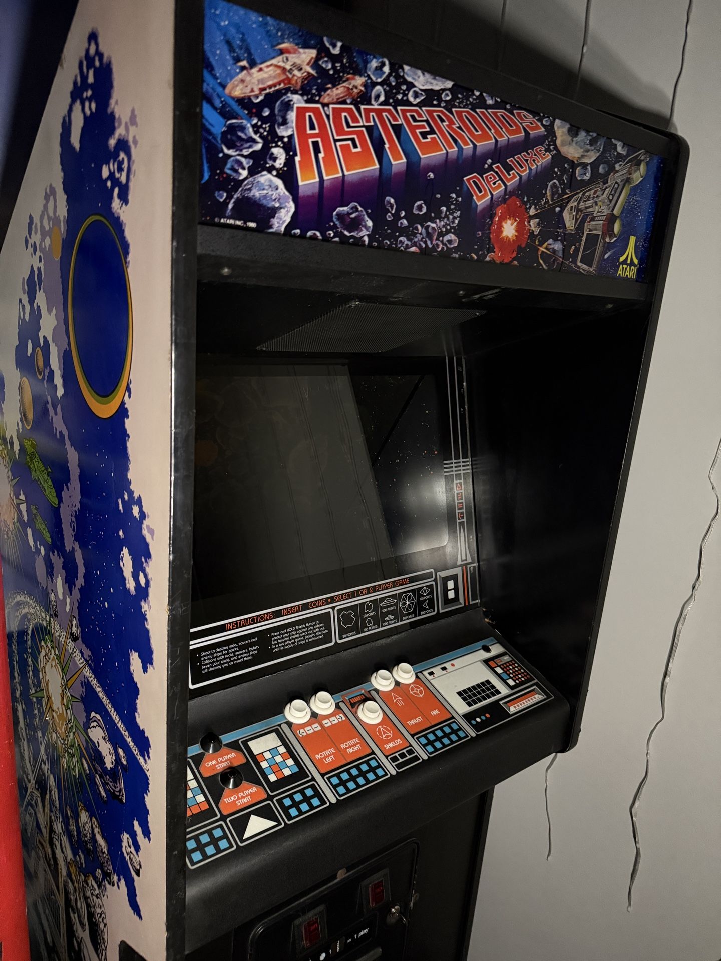 Asteroids Deluxe Arcade Machine