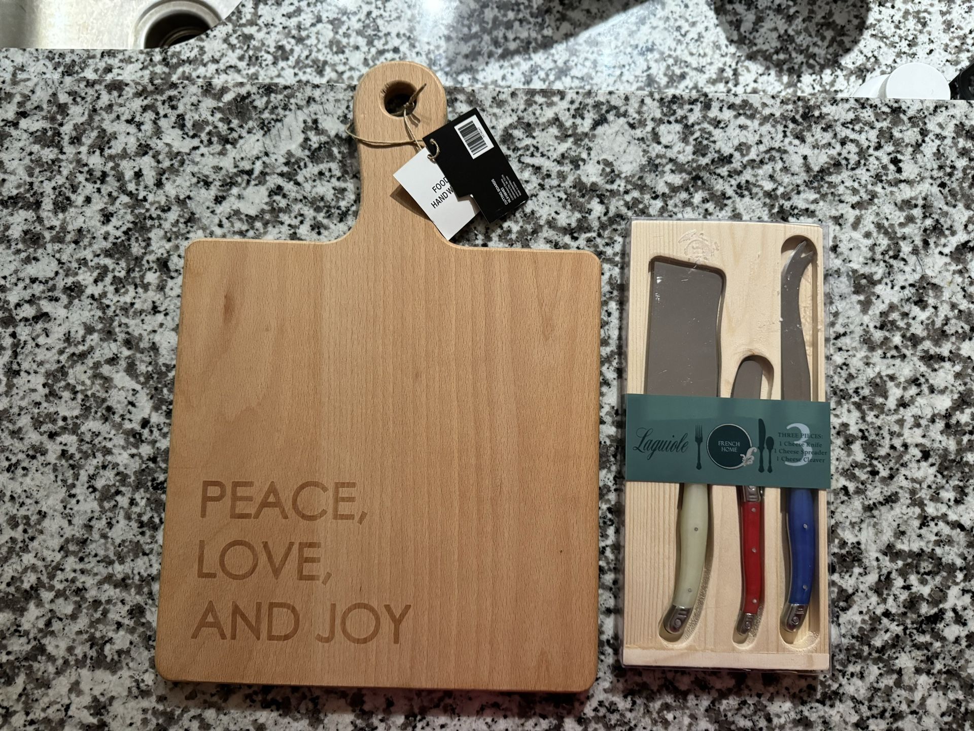 Cutting Board And Knives