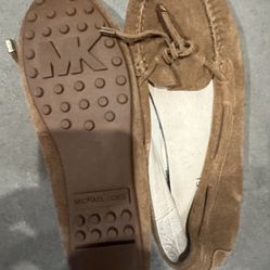 Women’s Slide On / Sandals