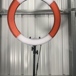 Standing Ring Light 