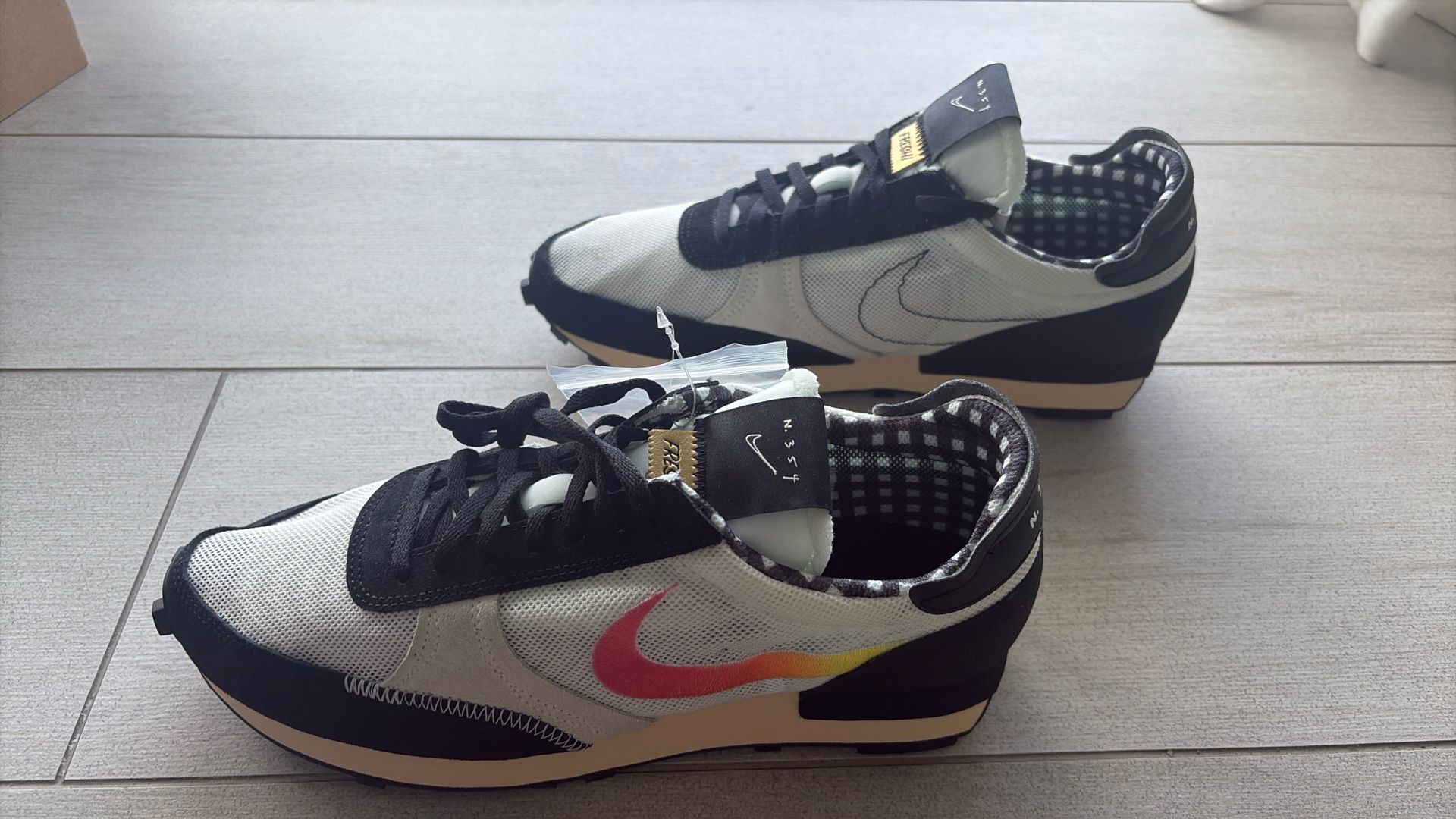 Nike Daybreak Type