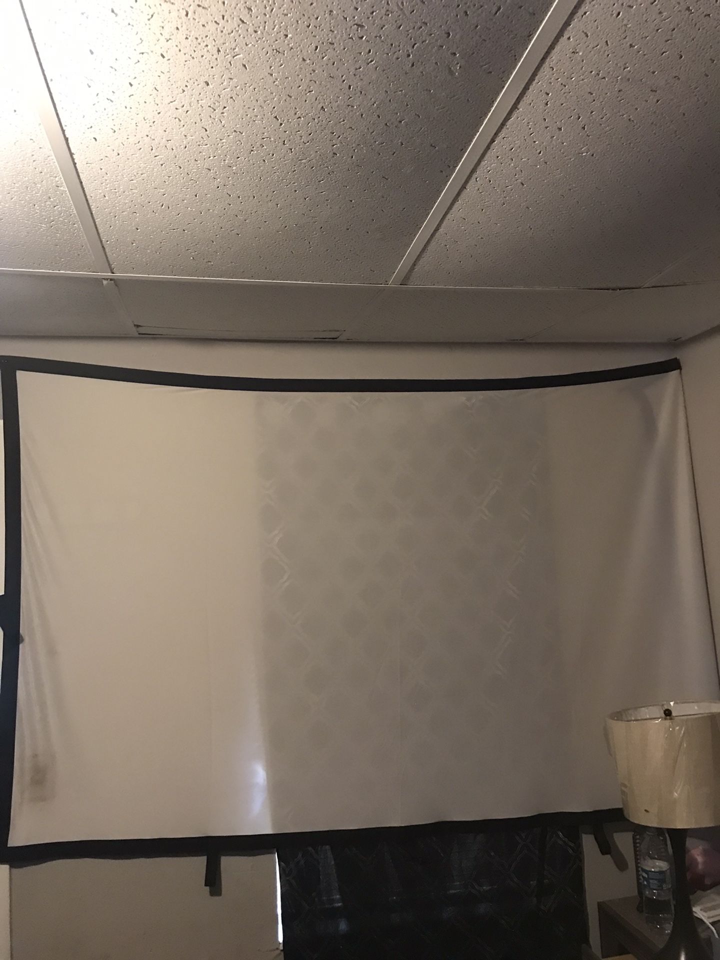 Projector & Screen System