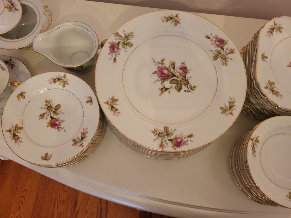 65 Piece Fine China Set