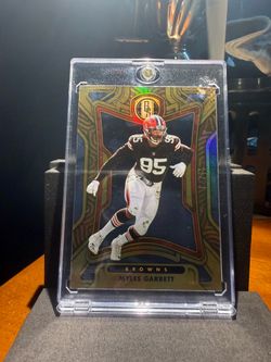 2022 Panini Gold Standard Myles Garrett #24 Platinum /75 Cleveland Browns