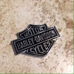 Small Harley Davidson Motorcycle Emblem Bar And Shield Metal Decal Willie G Black & Chrome