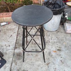 24 Inch Round Metal Table 