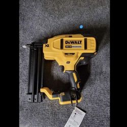 Dewalt 18gauge Brad Nailer TOOL ONLY