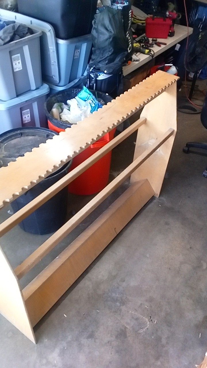 Wood Fishing Rod Holder 