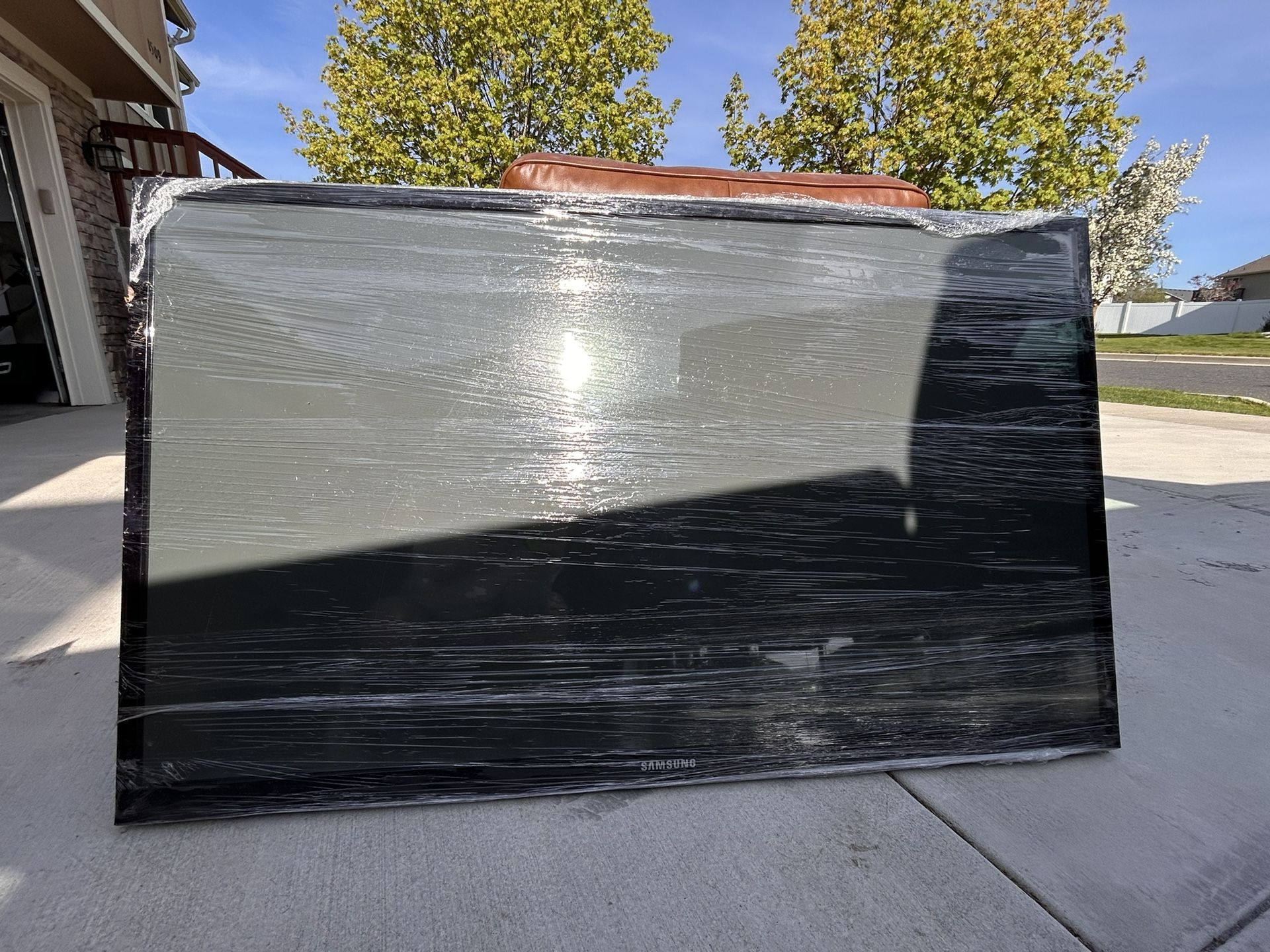 Samsung 60” TV