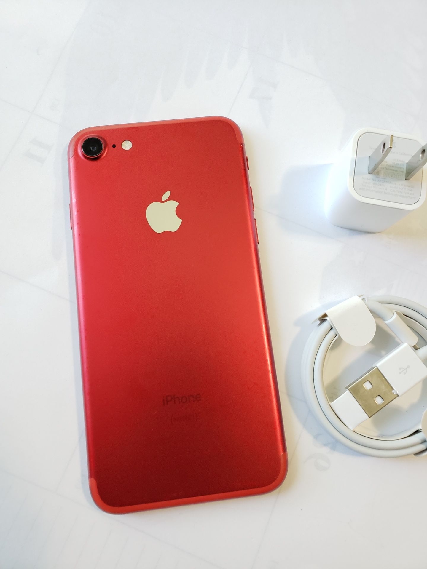 iPhone 7, 128GB, unlocked works any company sim card any country internationally