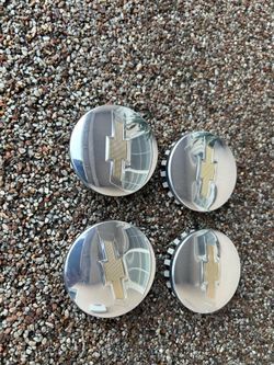 Chevy Silverado chrome center Caps 3.25 Inch 83 MM  Copas para Chevy Silverado Tahoe  3.25 Inch 83 MM