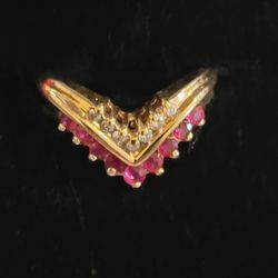 barely worn gorgeous 14K genuine diamonds and rubies ring.  Size 6. 