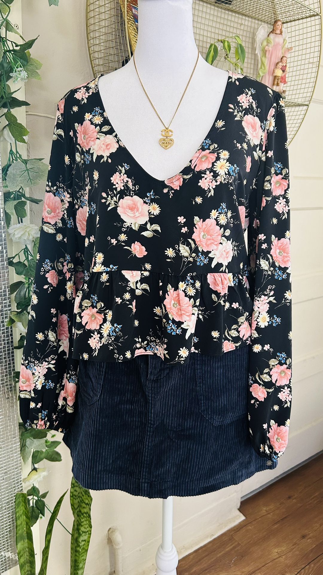 Open Back Floral Print Top Size Large