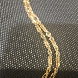 Solid gold Figaro chain