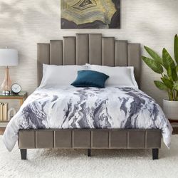 Luxuriously QUEEN platform upholstered bed in gray rose or cream (New In box)