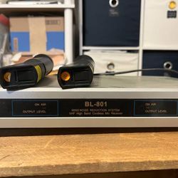 *CASH ONLY* BL-801 VHF High Band Cordless Wireless 2 Mic Microphone Receiver w/Antenna