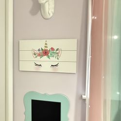 Girls Room Decor 