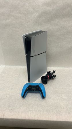 PS5 Slim, digital version with cord and controller