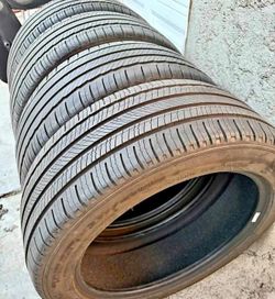 235/45/18  Michelin 📍📍 Vendo un set de llantas con 80% de vida las 4 📍🌟