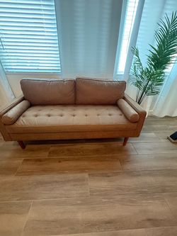 70" Square Arm Sofa