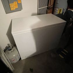 Chest freezer