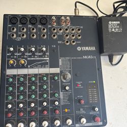 Yamaha MG82CX Profess.  Audio Mixing Console Analog Mixer.