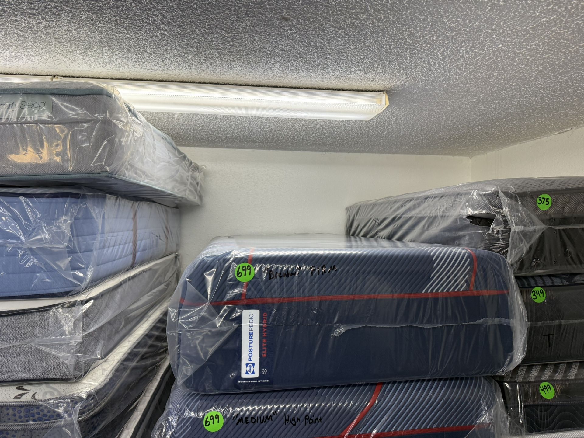 TWIN XL SEALY POSTUREPEDIC ELITE HYBRID MATTRESS & BOX SPRING BED SET